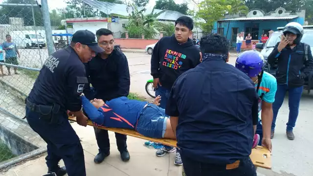 La conductora de una motocicleta provocó el impacto que dejó tres lesionados en Tekax