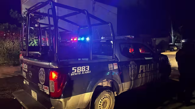 La Policía Municipal hacía rondines de vigilancia en la zona cuando se percataron del agredido tirado en la calle, quien sangraba profusamente del rostro.