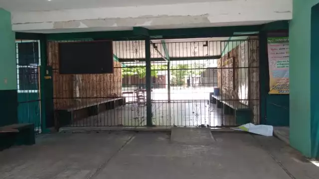 Los padres de familia aseguran que las escuelas no están en condiciones para poder regresas a clases presenciales