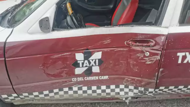 El taxista resultó ileso a pesar de recibir el impacto justo en su puerta
