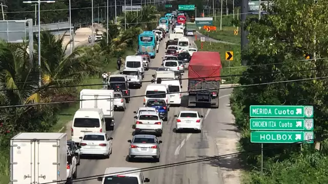 Las rutas alternas continúan sin funcionar para los cancunenses