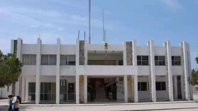 Emplazan a la Alcaldesa a rendir cuentas de las ganancias por los permisos otorgados a vendedores