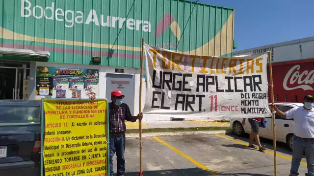 "Hay una tienda a 28 metros que vende tortilla y no nos han contestado en el Ayuntamiento" denunció el representante