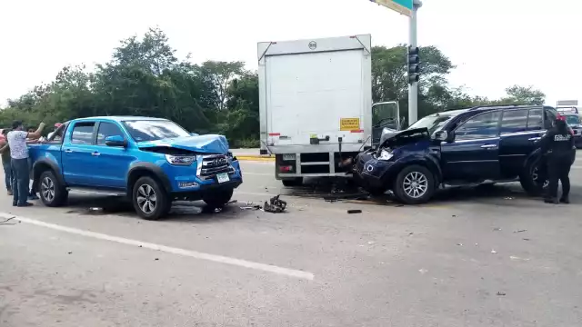 El accidente detuvo en tráfico en la zona por algunos momentos