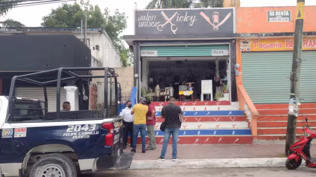 Al lugar llegaron elementos de la policía municipal para atender el reporte