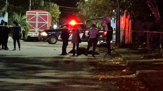 Autoridades se dieron cita en el lugar para tomar conocimiento de lo sucedido en Playa del Carmen