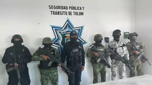 Autoridades de los tres niveles de gobierno participaron en el operativo para recuperar el paqute. Foto: Cortesía