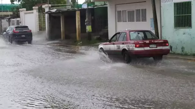 A pesar de no haber aún una alerta ciclónica, se recomienda estar  pendiente de los reportes climatológicos