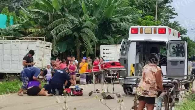 Familiares de la joven llegaron al sitio para corroborar el hecho