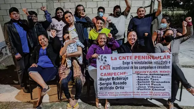 Pelean por la reinstalación de varios docentes, así como el pago de prestaciones sin condiciones