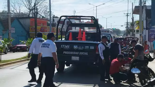 El menor de edad como la mujer fueron trasladados al hospital integral para su atención médica.