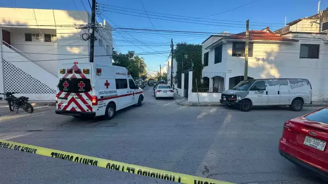 La zona fue acordonada por elementos de la policía y paramédicos