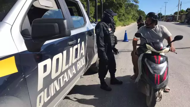 Se verifican automóviles, entre particulares y de servicio público además de motocicletas