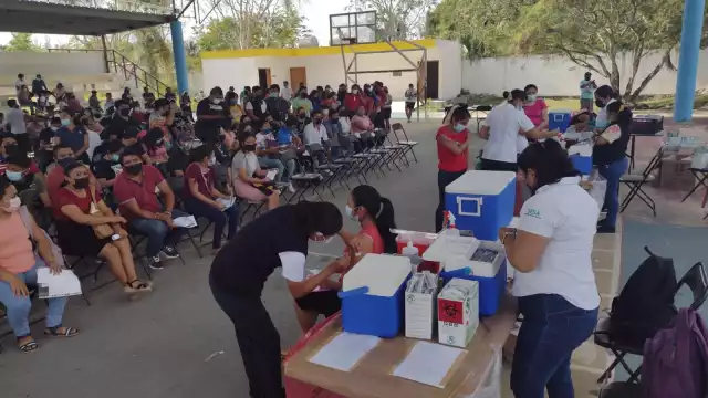 La vacuna que se colocará a las personas de entre 18 y 29 años será de la farmacéutica AstraZeneca