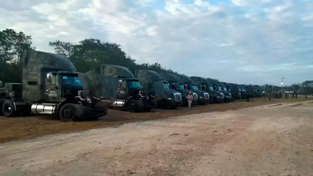 Las 34 unidades de la Sedena partieron desde Chetumal hacia Tulum, donde serán las obras del tramo 6 del Tren Maya