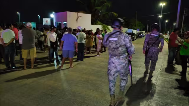 La Guardia Nacional así como elementos de la Marina, se acercaron al sitio para accionar en caso de que se presentaran situaciones de riesgo o delictivas.