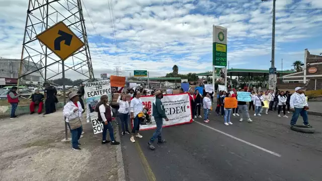 El pago que se exige son del 2022 en beneficio de más de 100 mil docentes