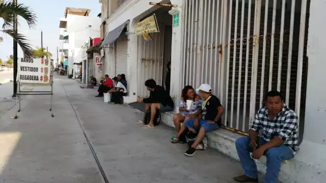 Pese a la presencia de visitantes los restaurantes registraron ventas bajas