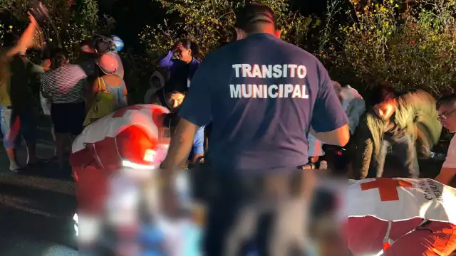 El hombre sufrió heridas graves en la cabeza, debido a que no portaba casco