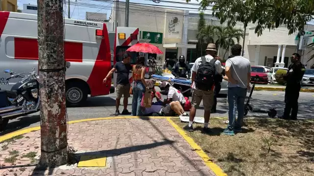Hombre de 58 años sufre fractura tras accidente en scooter en Playa del Carmen