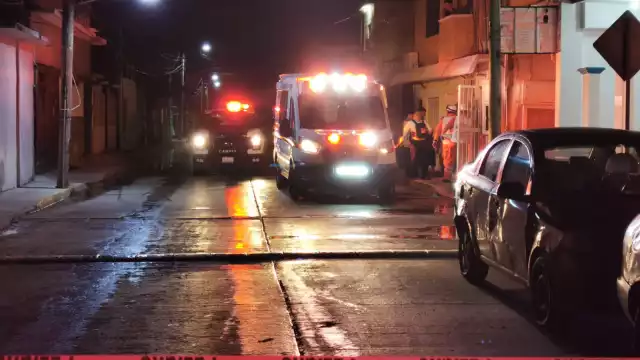 Se resbaló cuando estaba bajando por lo que quedó embrocado; falleció de forma instantánea