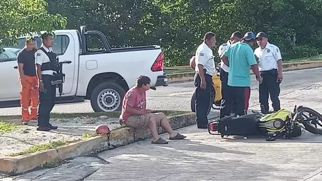Un padre y su hija resultaron con fuertes golpes y escoriaciones tras ser arrollados por una camioneta en la avenida 56.