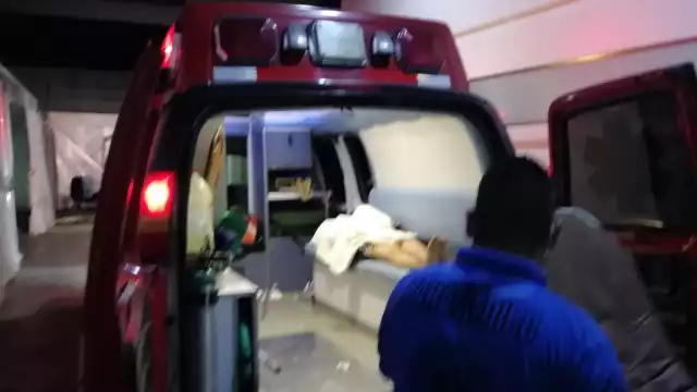 Ambos heridos fueron trasladados a un hospital donde su estado de salud es reportado como estable