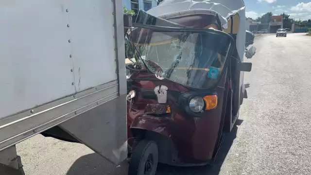 Al lugar llegó personal de la Dirección de Vialidad que tomó conocimiento de lo ocurrido