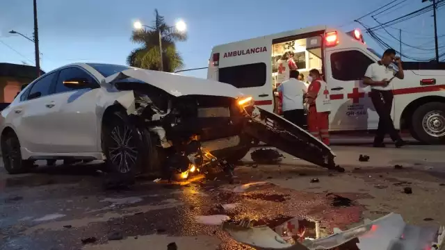 Se trasladaron al sitio de percance paramédicos de la Cruz Roja