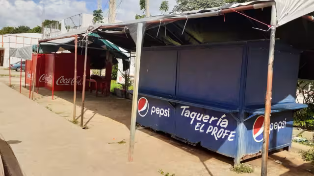 Los vecinos mencionaron que tales puestos pueden ser reubicados dentro del Mercado Municipal