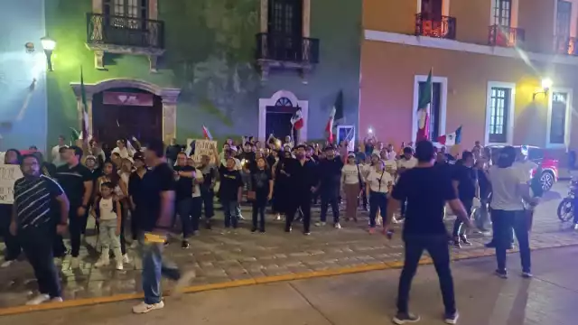 La protesta reunió a alrededor de 60 personas