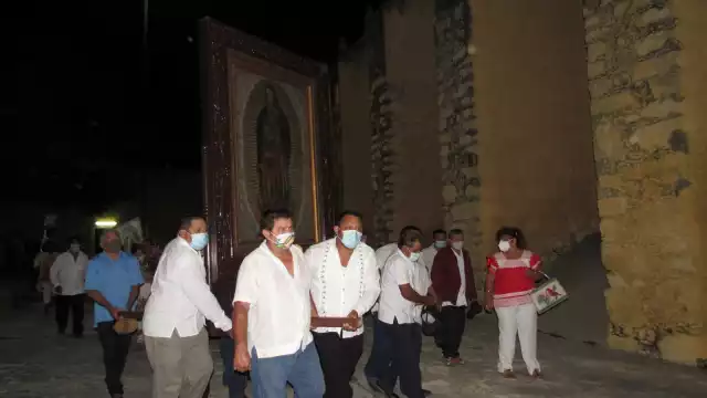 La imagen no fue llevada en procesión y se guardó de inmediato en la iglesia de la Natividad cumpliendo las medidas sanitarias.