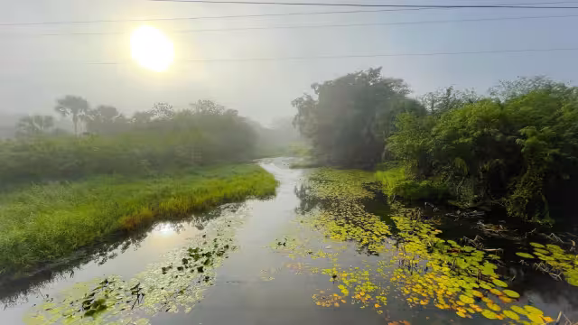 El Río Verde mide 15 kilómetros de largo y 5 metros de hondo, en algunas partes es menor por los ojos de agua