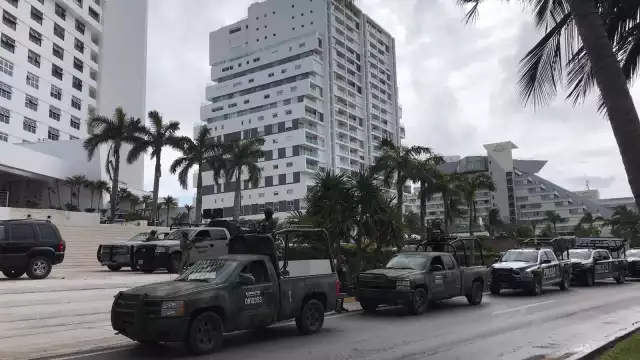 Elementos del Ejército Mexicano, Secretaria de Marina Fiscalía General del Estado y Policía Quintana Roo en el lugar