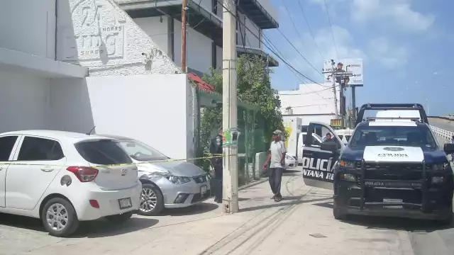 Los paramédicos determinaron que la persona ya no tenía signos vitales, ni tenía huellas de violencia