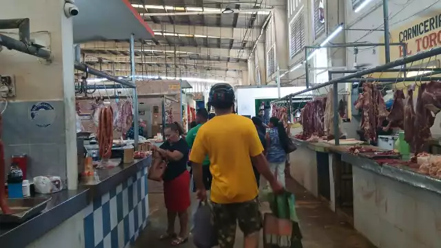 Las fiestas patrias incrementaron la movilidad en el mercado público de Escárcega.