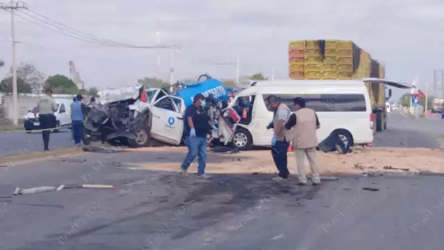 El accidente generó congestionamiento vial sobre la carretera Mérida-Cancún