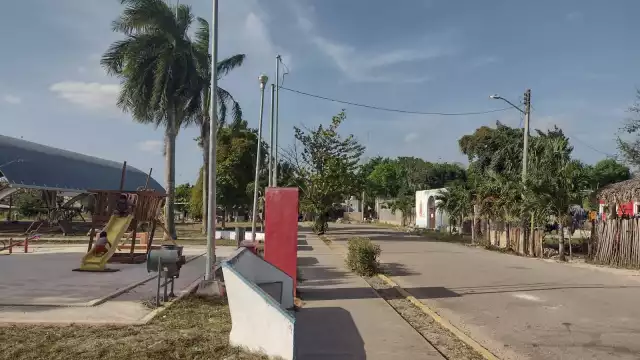 Hasta el momento no han recuperado la energía eléctrica, por lo que temen que sus alimentos se descompongan