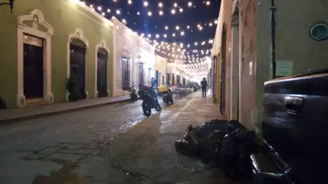 Los desechos acumulados provocan mal olor en las calles