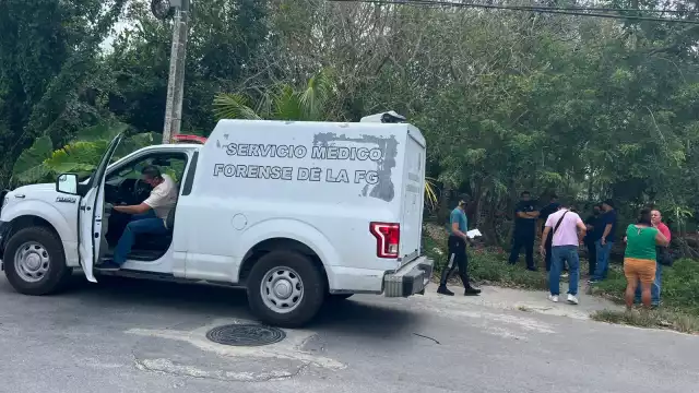Dos unidades de la policía que se encontraban cerca del sitio, acudieron para verificar el reporte