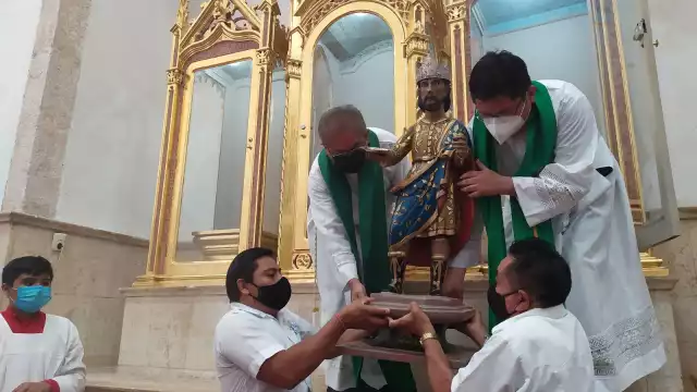 Las imágenes serán expuestas para veneración de la gente en el atrio