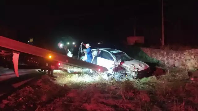 El conductor presentó golpes en el cuerpo, fue atendido por paramédicos de la SSP