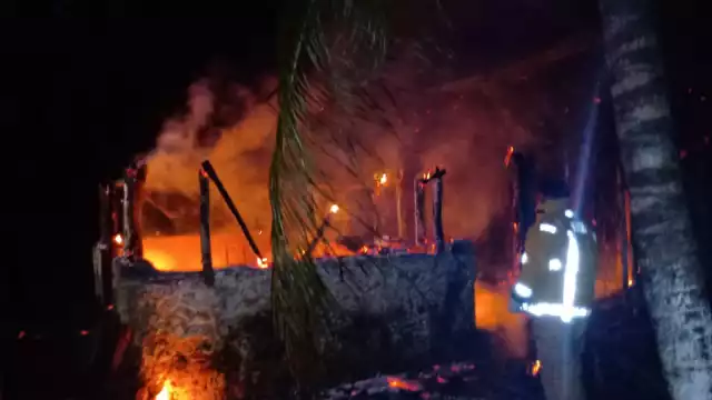Tras una pertinaz lluvia, se registró un voraz incendio en la comunidad de X-Hazil Sur