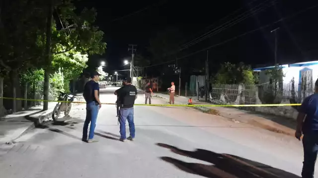 Un hombre recibió dos impactos de baja, siendo atendido en el IMSS de Escárcega