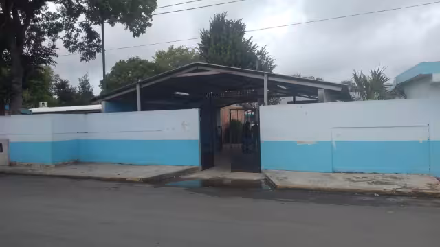 Las clases en la escuela primaria "Vicente Guerrero" de Chocholá fueron en línea este martes