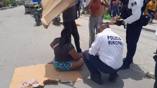 La moto se impactó contra el lado derecho de la camioneta