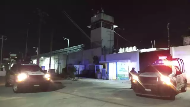 Tras su detención, le fueron encontradas varias dosis de droga, empaquetada para su venta al menudeo.