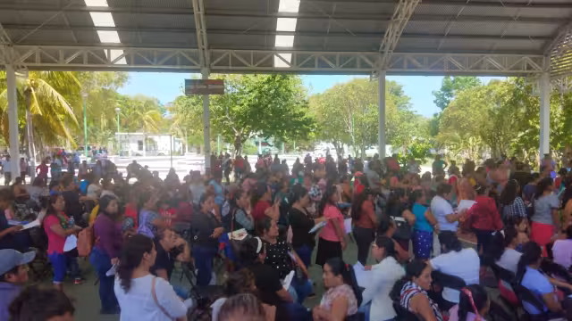 Se registró gran afluencia de personas de Sabancuy