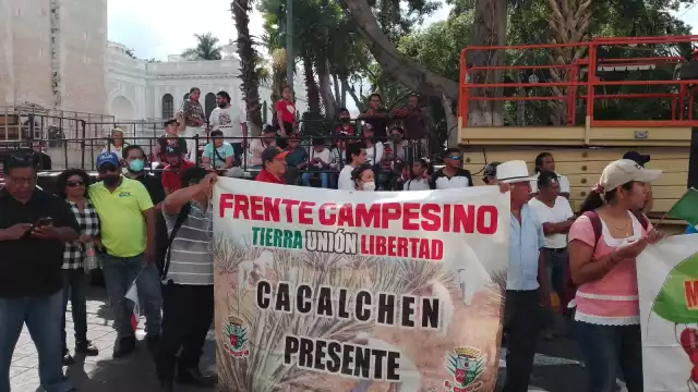 Los manifestantes pidieron “mayor igualdad y por el respeto a la tierra de quienes la trabajan”