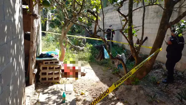 El lugar fue acordonado por elementos policiales, a la espera del Servicio Médico Forense